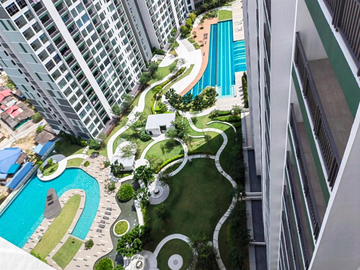8Scape Residences Batman Vs Ironman@Lsy Home & Leisure Johor Bahru Exterior photo