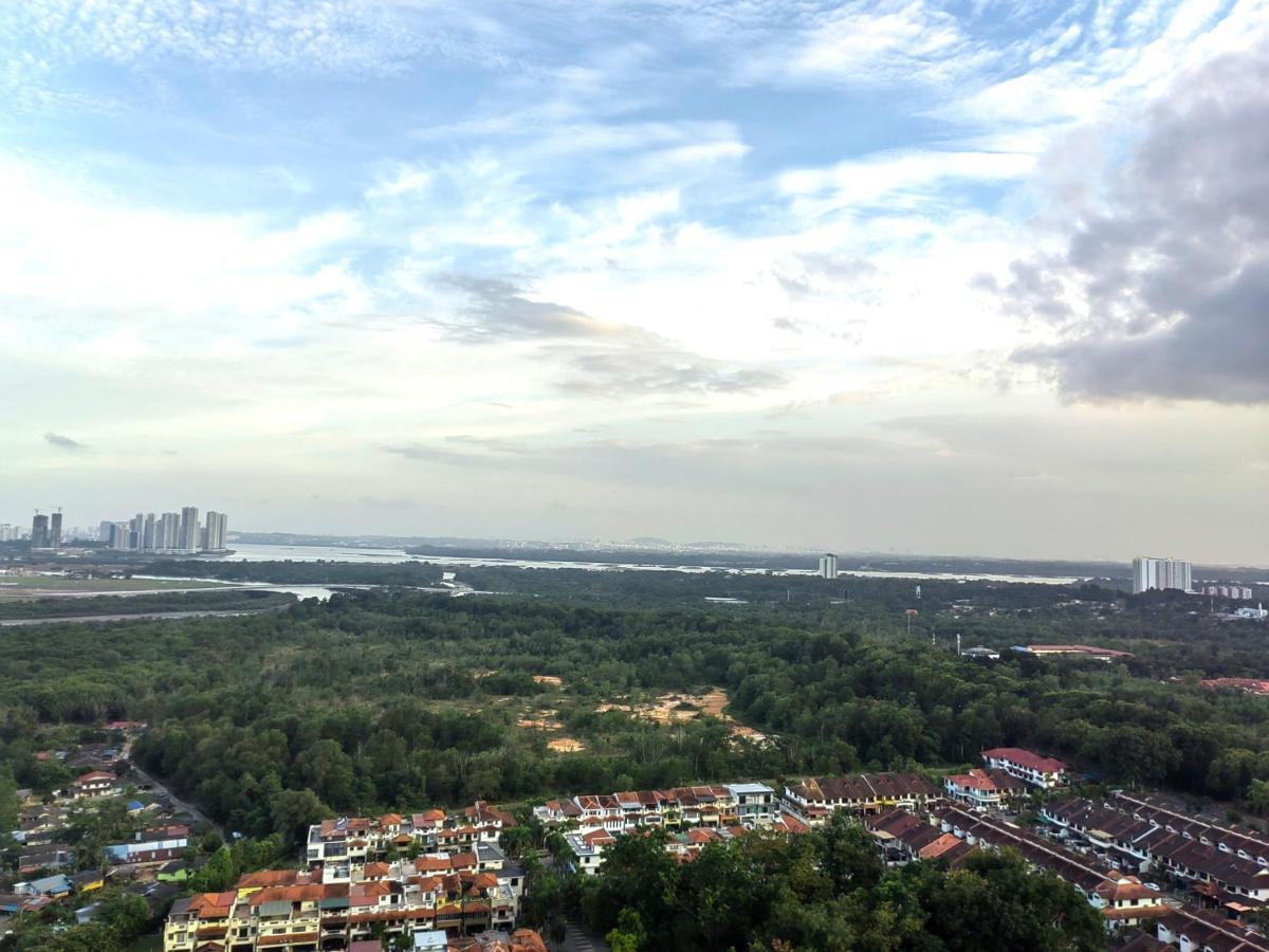 8Scape Residences Batman Vs Ironman@Lsy Home & Leisure Johor Bahru Exterior photo