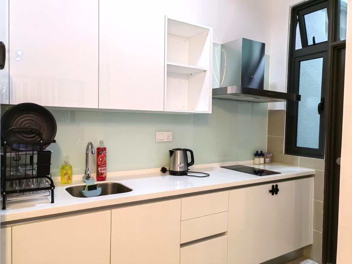 8Scape Residences Batman Vs Ironman@Lsy Home & Leisure Johor Bahru Exterior photo
